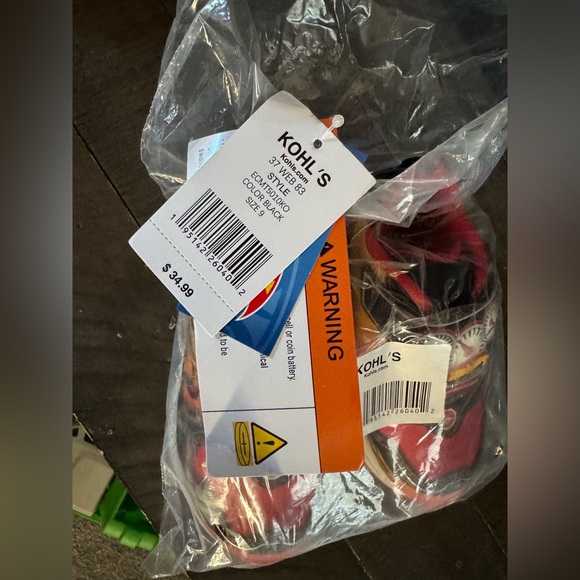 New Hot Wheels light up sneakers Toddler Boy Sz 9 Red Black Race cars 9T - Picture 7 of 14